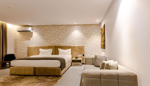 Luxury Suite