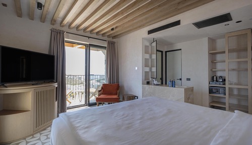Premium Room, Non Smoking, Sea View (Corner)