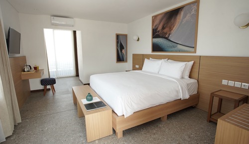 Deluxe Double Room, 1 Queen Bed, Non Smoking, City View