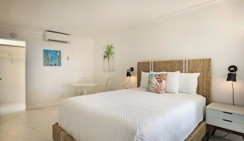 Corner Double Suite