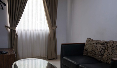 Deluxe Room (Grand)