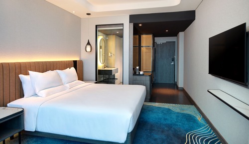 Superior Room, 1 King Bed