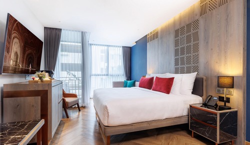 Superior Room (Lamphu)