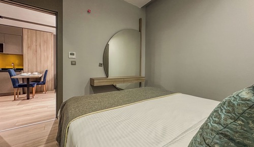 Standard Suite, City View