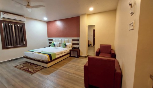 Superior Double Room, City View
