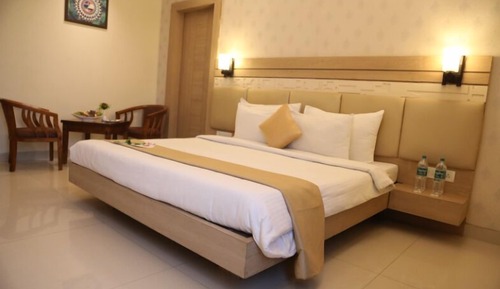 Royal Room