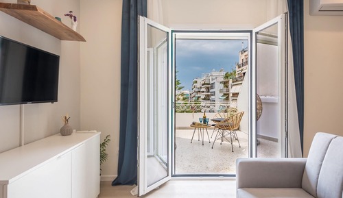 Apartment, Smoking