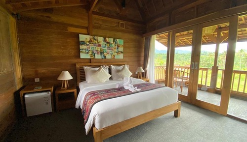 Deluxe Double Room, Garden View