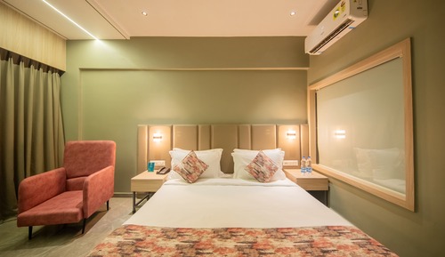 Forest View Room