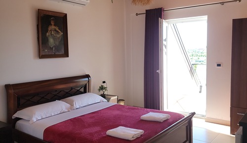 Standard Double Room, Balcony, Vineyard View