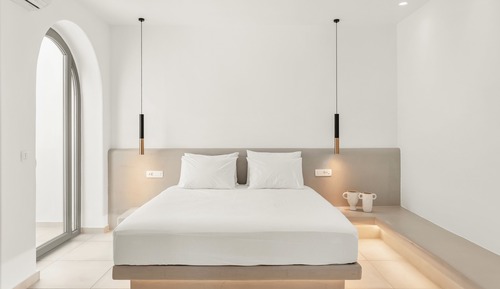 Junior Suite with private pool & Sea View