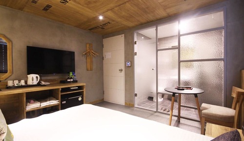 Room (Standard Room)
