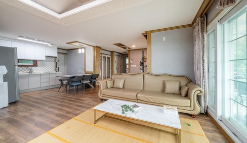Basic Room, 3 Bedrooms (VIP ROOM)