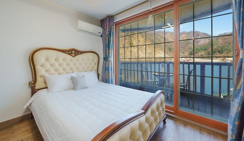 Basic Room, 1 Bedroom (Hosoobit(river view))