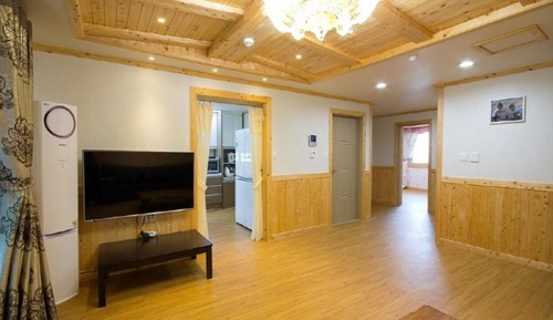Room (2F-Annex 1 (Group))