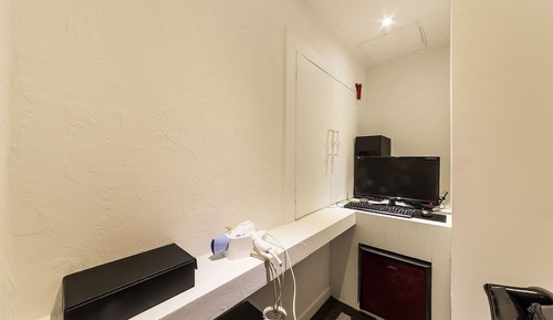 Room (Business Room (2 beds Netflix availab)