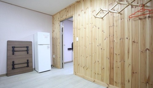 Room (Room 303 Bed Two Rooms)