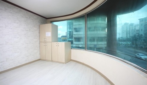 Room (Room 203 Ondol 3 Room)