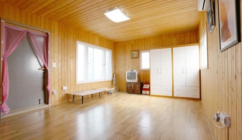 Room (Cabinet (Studio Bed Unshared House))