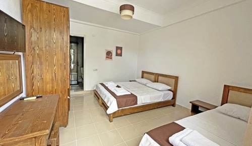 Standard Triple Room, Garden View