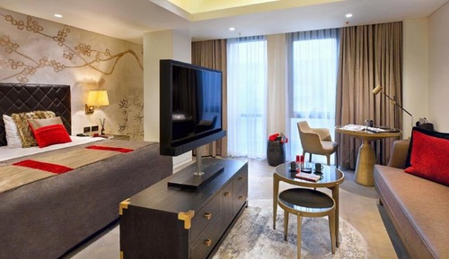 Deluxe King Room
