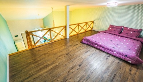 Room (Sunshine-2)