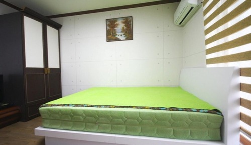 Room (Angelica Room 5)