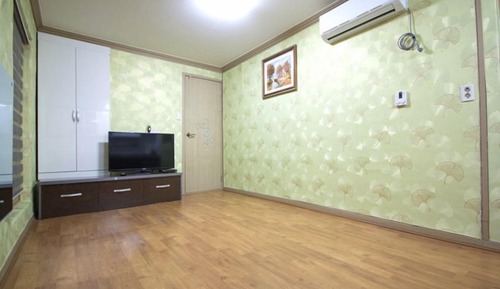 Room (Jasmine)