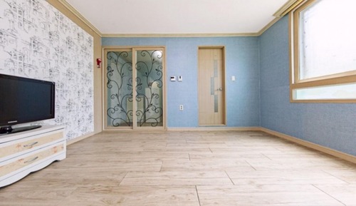 Room (Room 101 (Ondol))
