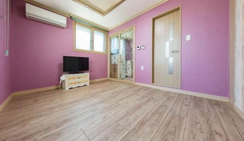 Room (Room 304 (Ondol))