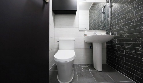 Room (Room 303 Deluxe (Separate Bathroom & )