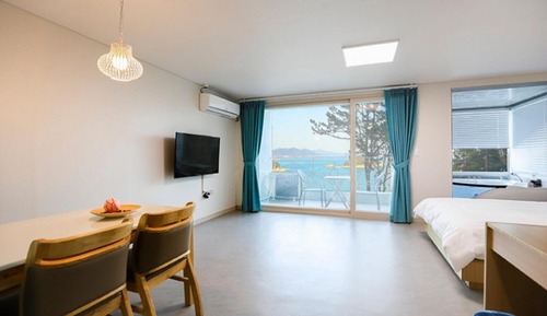 Room (Room 204 (Spa Ocean View))