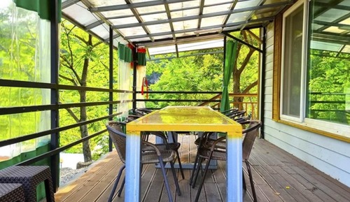 Room (Eco Valley)