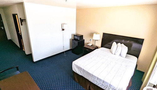 Standard Room, 1 Queen Bed, Non Smoking