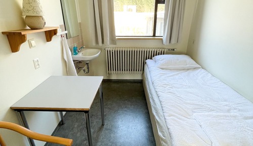 Single Room (Shared Bathroom)