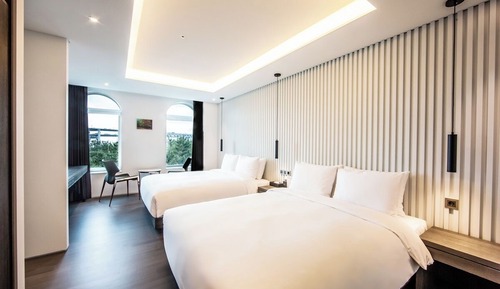 Royal Pool Suite, Ocean View