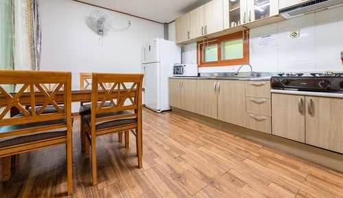 Basic Room, 1 Bedroom (Freesia)