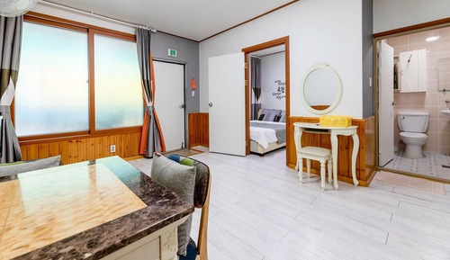Basic Room, 1 Bedroom (Daisy)