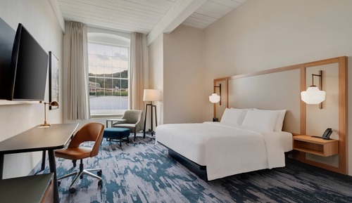Standard Room, 1 King Bed (Hearing Accessible)