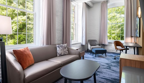 Suite, 1 Bedroom, Non Smoking (Mobility Accessible, Roll-In Shower)