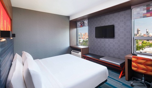 Room, 1 King Bed (Hearing Accessible)