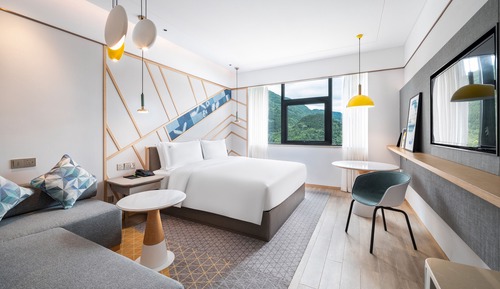 Standard Room, 1 King Bed, Mountain View (Kids Theme)