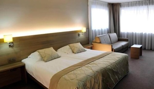 Deluxe Twin Room, Partial Sea View