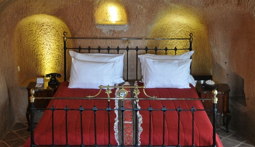 Family Cave Suite 