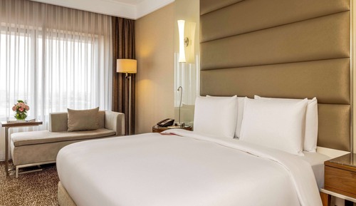 Deluxe Room, 1 King Bed, Non Smoking, Balcony