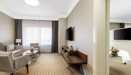 Suite, 1 King Bed, Smoking, Corner