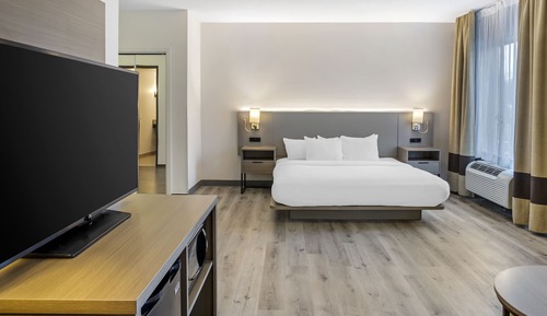 Suite, 1 King Bed with Sofa bed, Accessible, Non Smoking