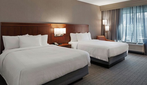 Room, 2 Queen Beds (Mobility/Hearing Accessible, Tub)