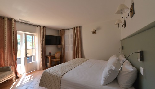 Deluxe Double or Twin Room