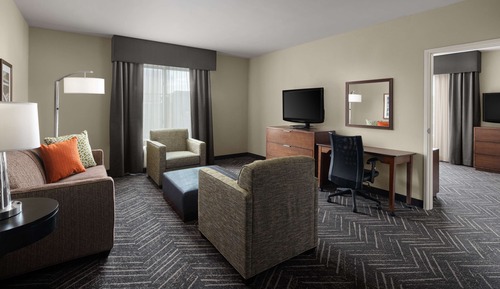 Suite, 1 King Bed, Non Smoking, Corner